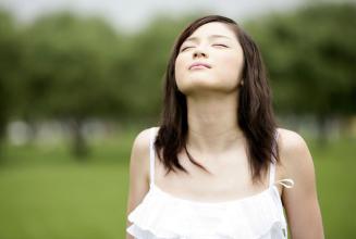 打嗝怎么辦 解決打嗝不止的小偏方