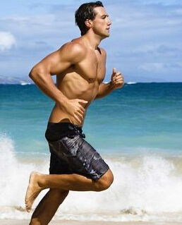 運(yùn)動減肥  忍饑挨餓 運(yùn)動可促進(jìn)減肥