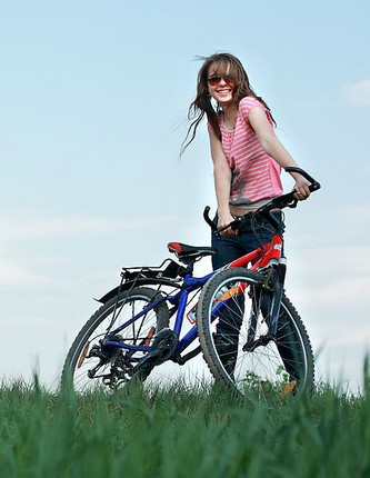 體育養(yǎng)生  低碳 健身騎車上班有妙招