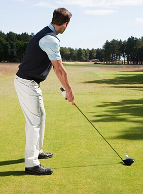 打高爾夫 高爾夫運(yùn)動的好處有哪些