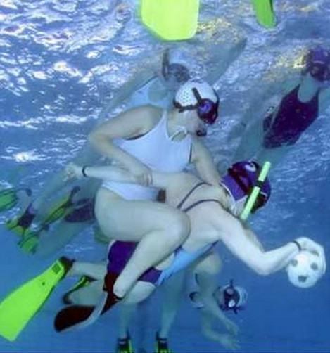 橄欖球人生 什么是水下橄欖球