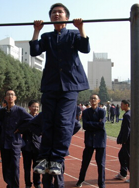 引體向上怎么練 引體向上有什么技巧