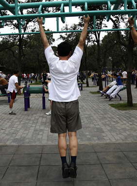 引體向上怎么練 引體向上有什么技巧