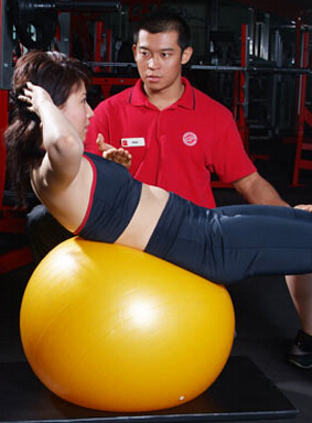 健身球 健身球的經(jīng)典動作與注意事項