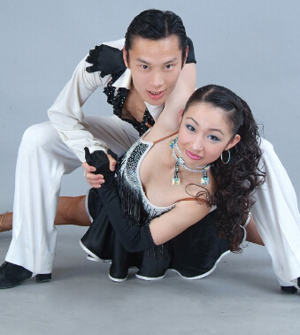 拉丁舞培訓(xùn) 拉丁舞健身操的跳法