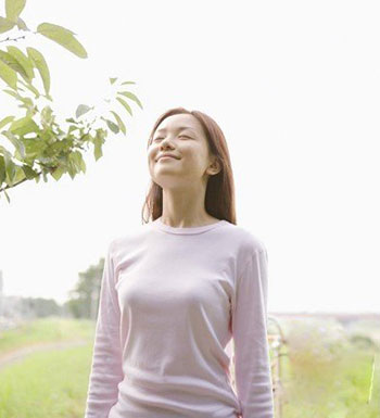 做做運(yùn)動(dòng)能 治病  腹脹就做仰臥起坐