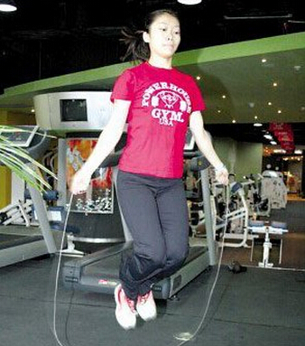 跳繩能減肥嗎 跳多會導(dǎo)致胸部下垂嗎