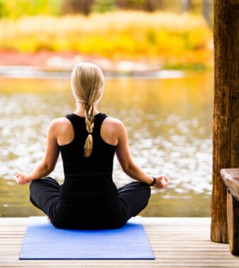 練習瑜伽十招 塑健康脊柱