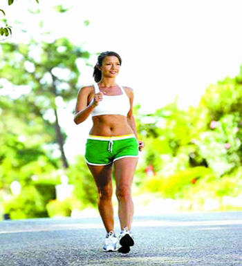 步行健身的好處  愉悅身心快樂(lè)行走