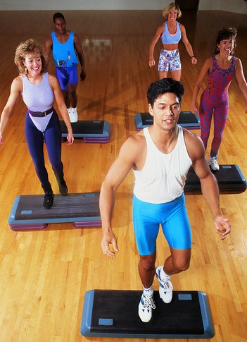 健身養(yǎng)生 冬季強(qiáng)腎健身操