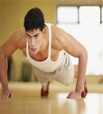 男性如何練胸肌  教你練出性感胸肌的方法