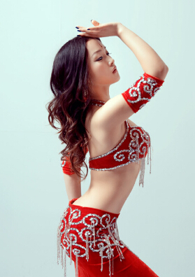 肚皮舞基本動(dòng)作 肚皮舞動(dòng)作塑造優(yōu)雅曲線