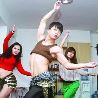 如何減掉肚子贅肉 肚皮舞減小男人大肚子