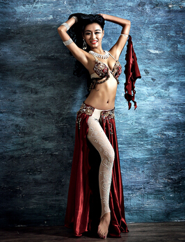 肚皮舞基本動作 肚皮舞的八字扭胯纖腰術(shù)