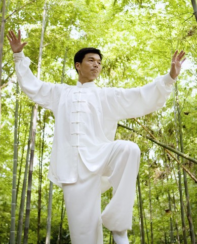 太極拳的好處 太極拳有益健腦養(yǎng)神