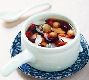 美味藥膳可快速補足氣血 養(yǎng)生防病