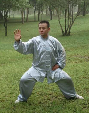 怎樣練氣功 壯陽(yáng)強(qiáng)身氣功練習(xí)方法