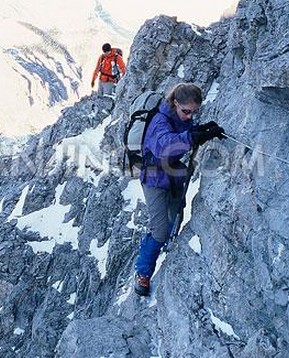 爬山注意事項 爬山運動可能成為關(guān)節(jié)殺手