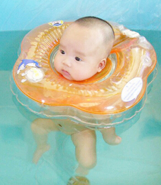 嬰兒游泳的好處 冬季嬰兒游泳的注意事項(xiàng)