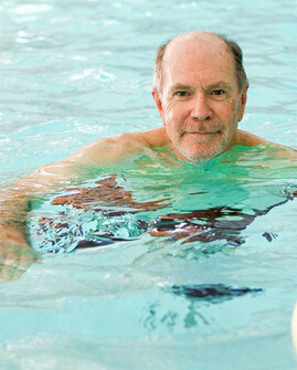 中老年人養(yǎng)生 中老年人如何游泳健身