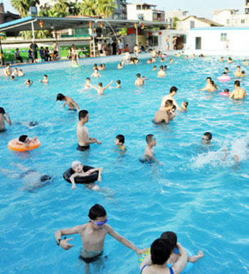 運動常識 夏季游泳后眼睛發(fā)紅是怎么回事