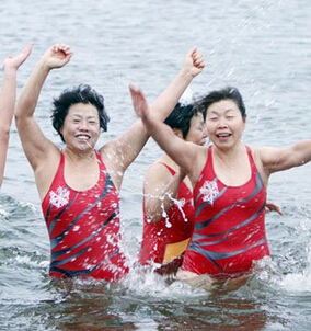 游泳的好處 冬季游泳的好處及注意事項