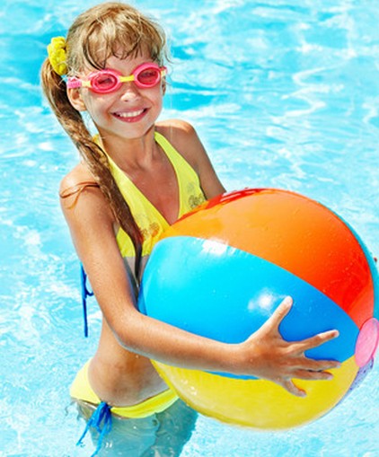 如何減肥 夏季游泳減肥最燃脂的泳姿4式