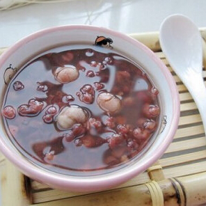 女人如何補(bǔ)血益氣 女性月經(jīng)后補(bǔ)血粥的做法