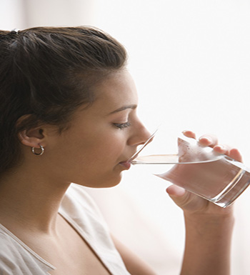 養(yǎng)生常識(shí)  喝水的正確方法