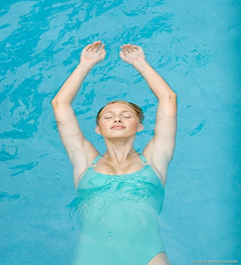 游泳技巧  初學者如何快速學會游泳