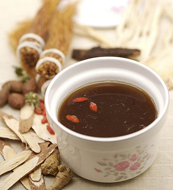 是藥三分毒 中老年人吃藥千萬(wàn)別犯這些錯(cuò)