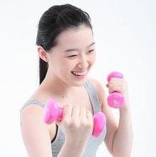 有氧運(yùn)動(dòng)加啞鈴 周末快樂瘦身