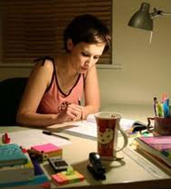 女性熬夜代價大危害多 容易引發(fā)多種疾病