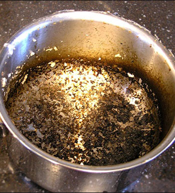 做飯燒焦鍋怎么辦 教你輕松洗去鍋焦的辦法