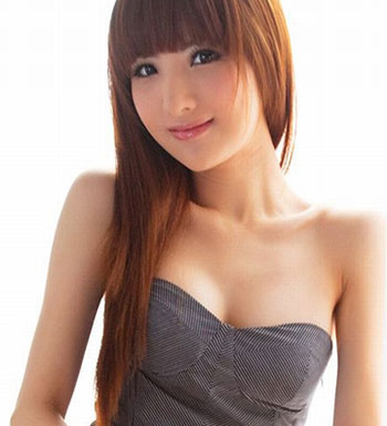 你還拼命豐胸嗎 胸太大容易患頸椎病