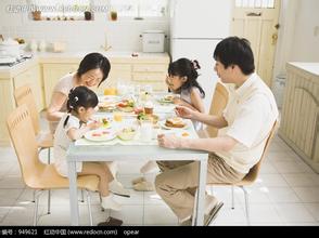 你還在這樣吃晚飯 小心你的身體了