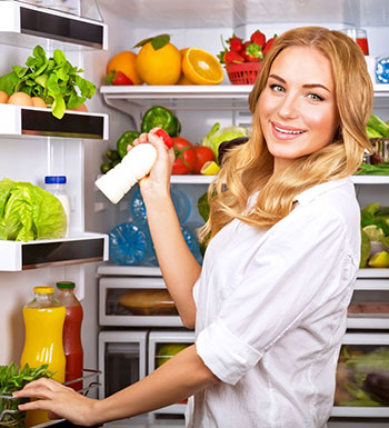 別把冰箱當(dāng)做安全倉(cāng)庫(kù) 這些食物放冰箱變毒藥