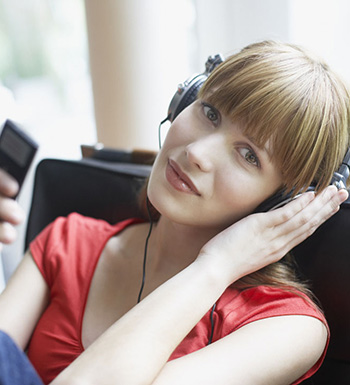 開(kāi)車太久犯困怎么辦  試試嚼無(wú)糖口香糖