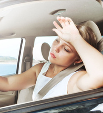 開(kāi)車太久犯困怎么辦  試試嚼無(wú)糖口香糖