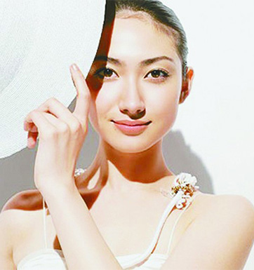 含防腐劑的化妝品  對(duì)肌膚會(huì)造成多大的傷害