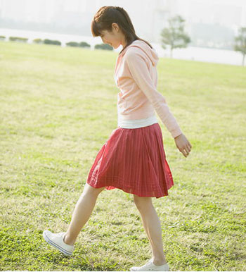 健康養(yǎng)生常識(shí) 從鞋底磨損情況辨識(shí)身體疾病