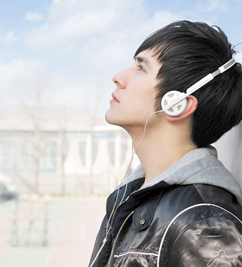 怎樣正確使用耳機(jī)  耳機(jī)族如何保護(hù)聽力