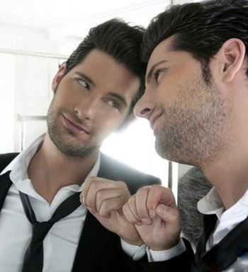 自戀是一種病 相處要注意保持一定距離