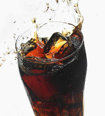 喝太多可樂對(duì)身體不利 常喝可樂易得8種病