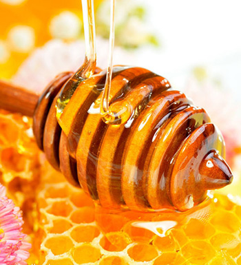 早上不要空腹喝蜂蜜水 喝蜂蜜水的11個(gè)禁忌