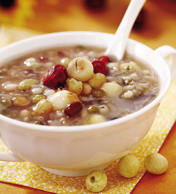 吃什么補(bǔ)血益氣 10款經(jīng)典女性補(bǔ)血藥膳方