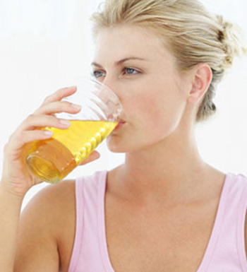 早上不要空腹喝蜂蜜水 喝蜂蜜水的11個(gè)禁忌