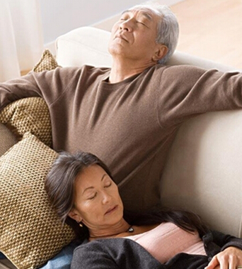 治療打鼾 老人打鼾可能導(dǎo)致血壓升高