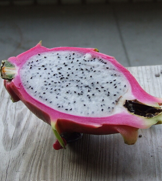 吃什么對(duì)眼睛好 七水果緩解眼睛紅腫不適