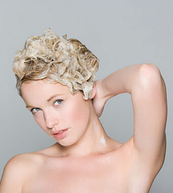 正確的洗頭方法 揭秘洗頭發(fā)的六大禁忌